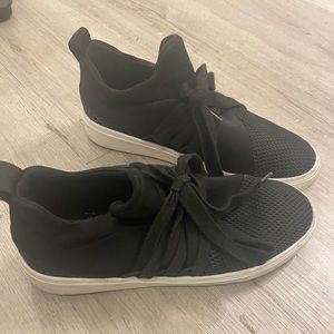 Steve Madden Black Sneakers